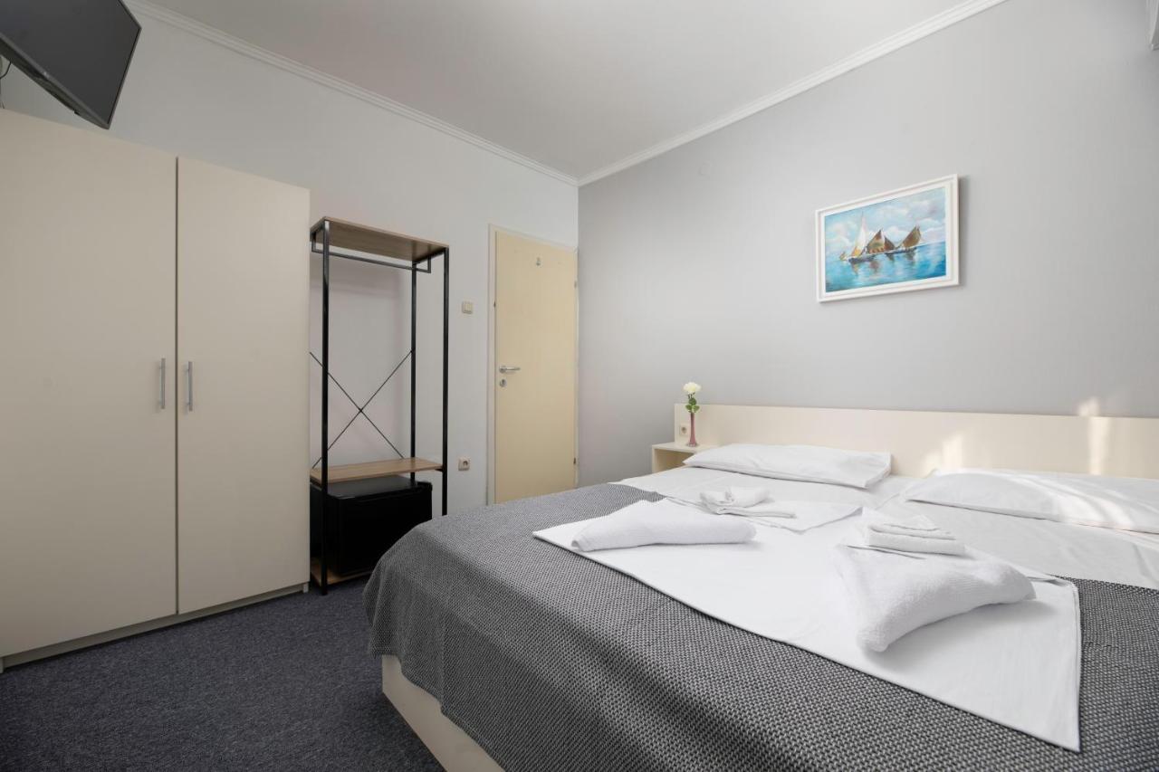 Meliores Rooms سيلو المظهر الخارجي الصورة